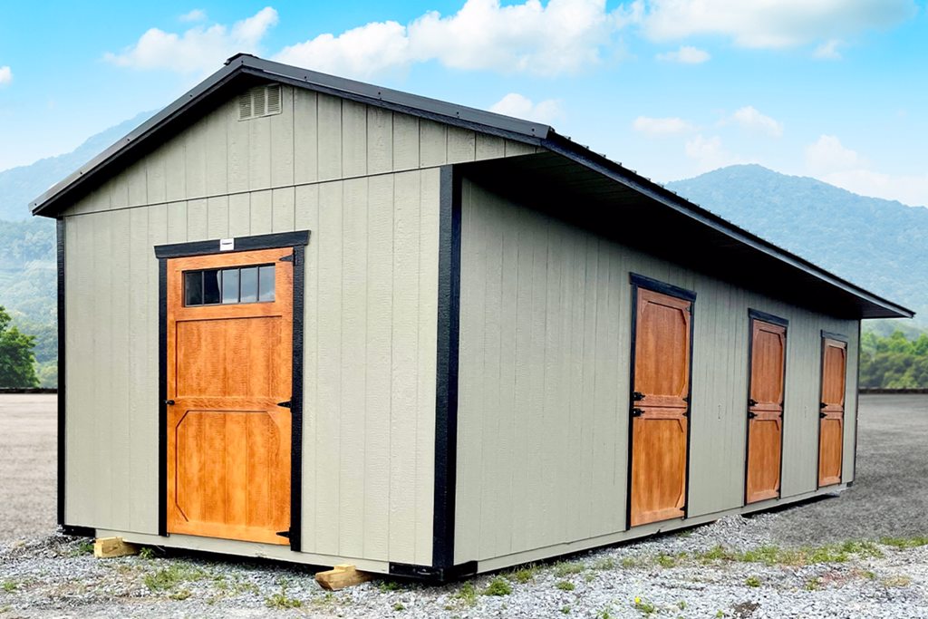 <h6>Horse Barns</h6>